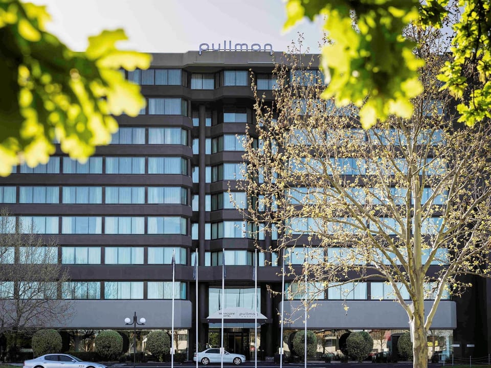 Pullman Melbourne Albert Park Hotel in Melbourne