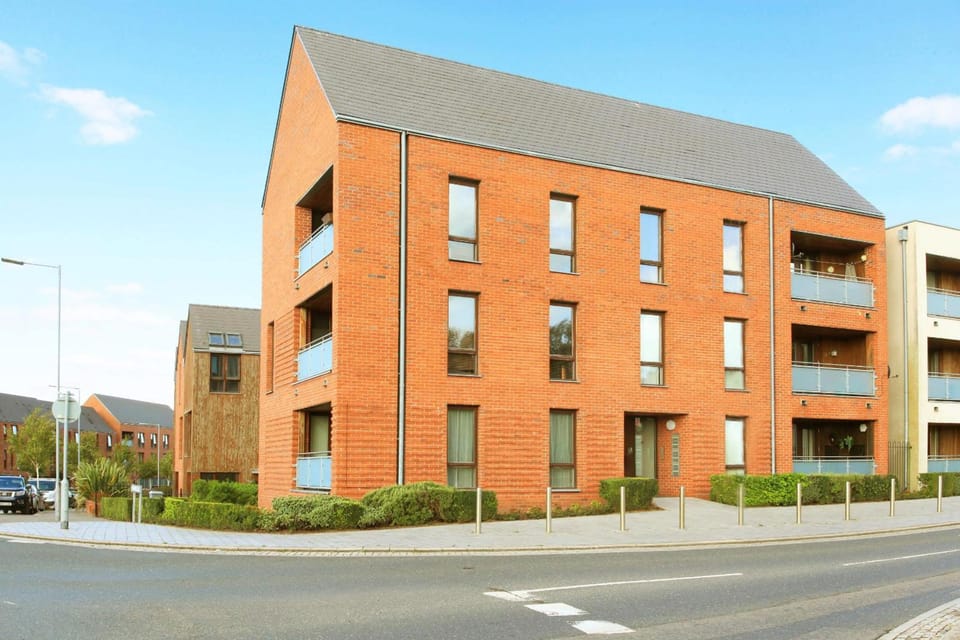 Autumn Heights Apartments Hotel in Telford