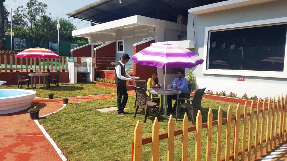 Royal Mini Resort (Tent and Swimming Pool) Hotel in Mahabaleshwar