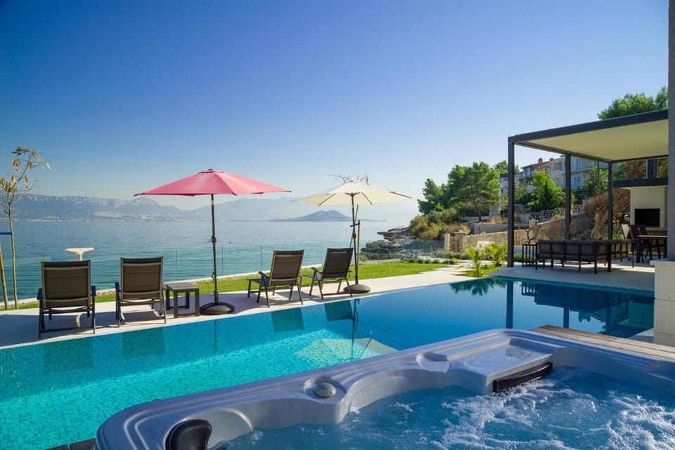 Acadia Beach Villas & Apartments Slatine Hotel in Šibenik-Knin County, Croatia