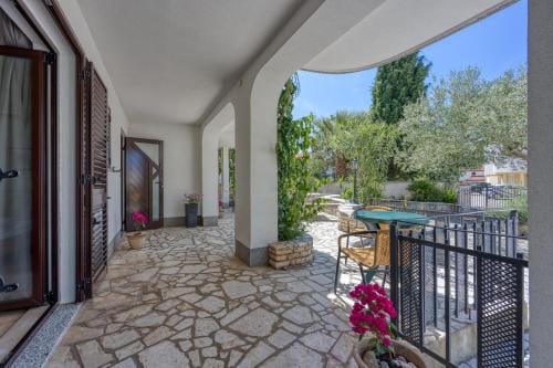 Guest House Jolanda Hotel in Premantura