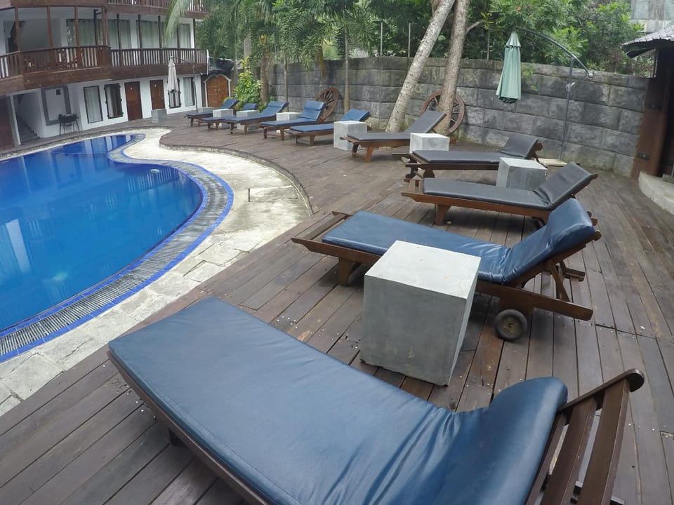 Swimming pool [kids]