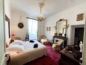 Le Chateau D'Estrac Hotel in French Basque Country