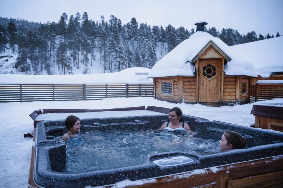 Sorrisniva Igloo Hotel Hotel in Lapland