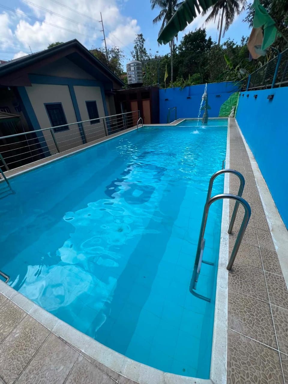 LUNA by LCB Apartelle and Resort Tagaytay Hotel in Tagaytay
