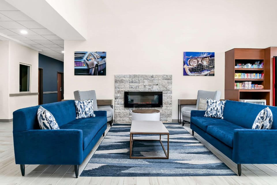 Comfort Suites Southfield/Detroit Hotel in Southfield