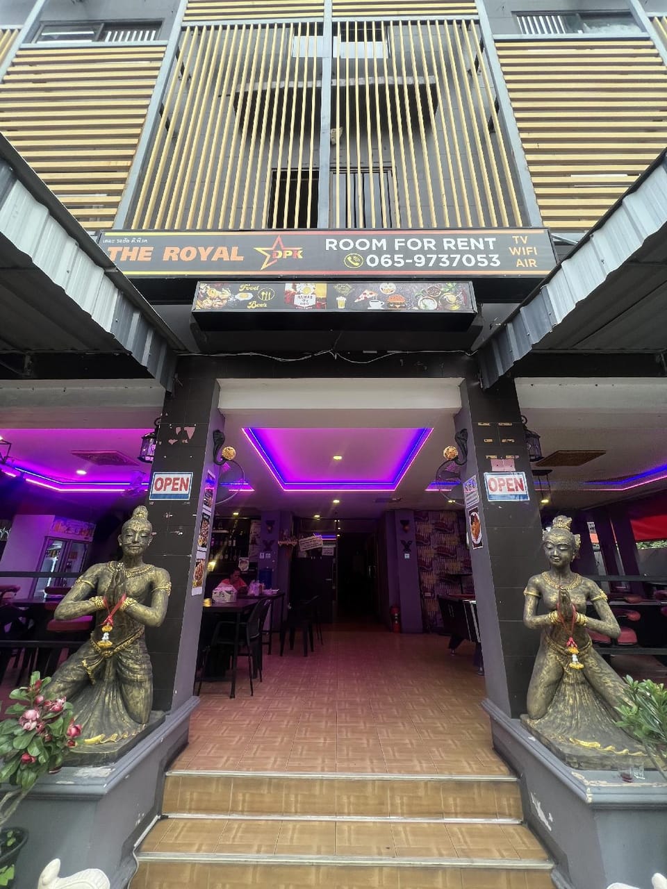 The Royal DPK Apartment hotel in Pattaya City