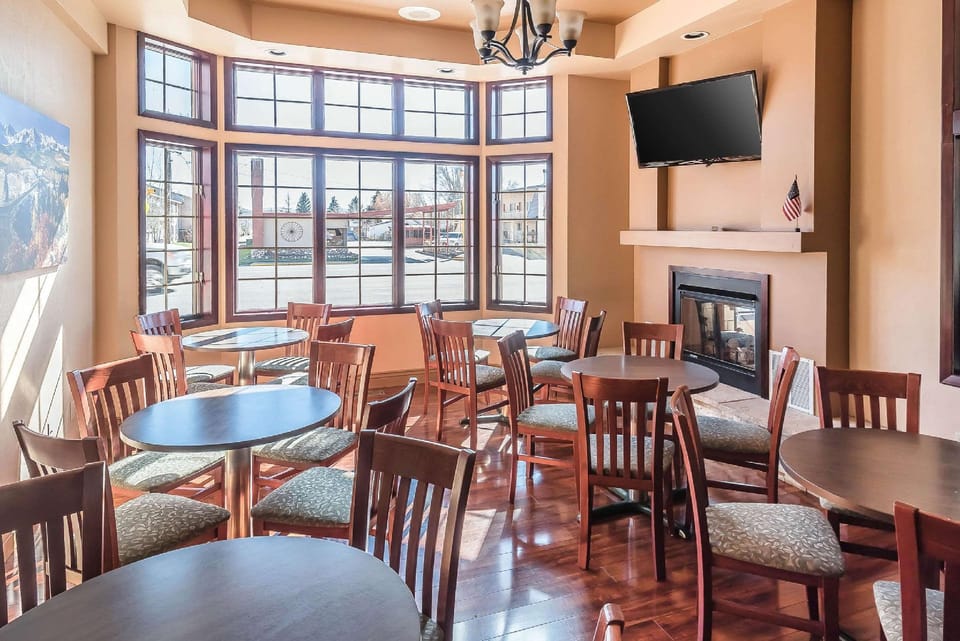 Wingate by Wyndham Gunnison Near Western Colorado University Hotel in Gunnison