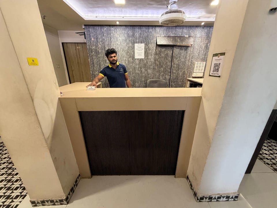 Hotel Shreenidhi Vashi Hotel in Maharashtra