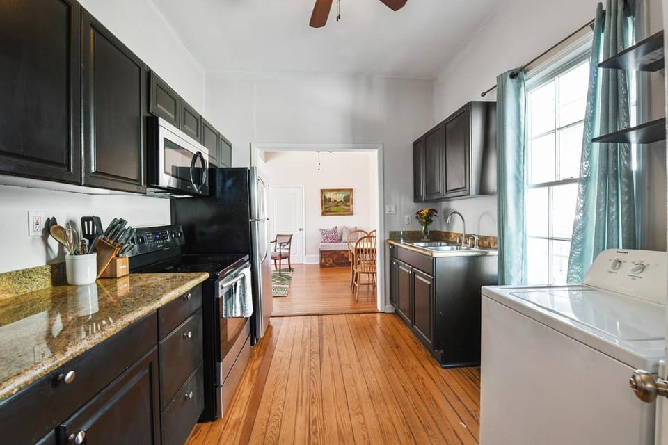 Montgomery House Apartment hotel in New Orleans