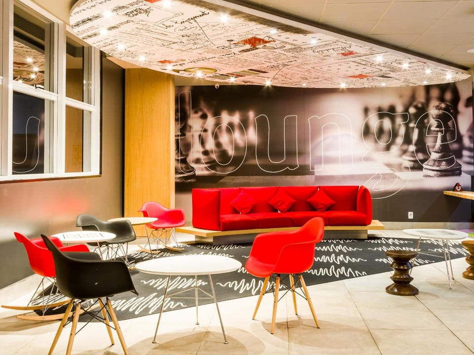 Shared lounge/TV area