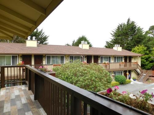 Deer Haven Inn Hotel in Pacific Grove