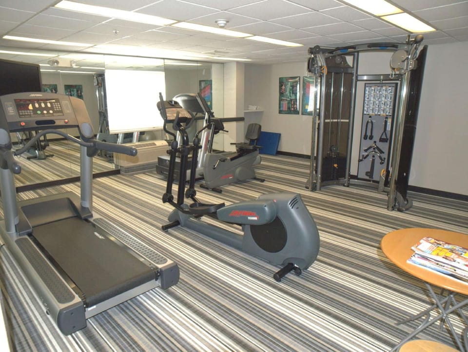 Sonesta Simply Suites Chicago O'Hare Airport Hotel in Schiller Park