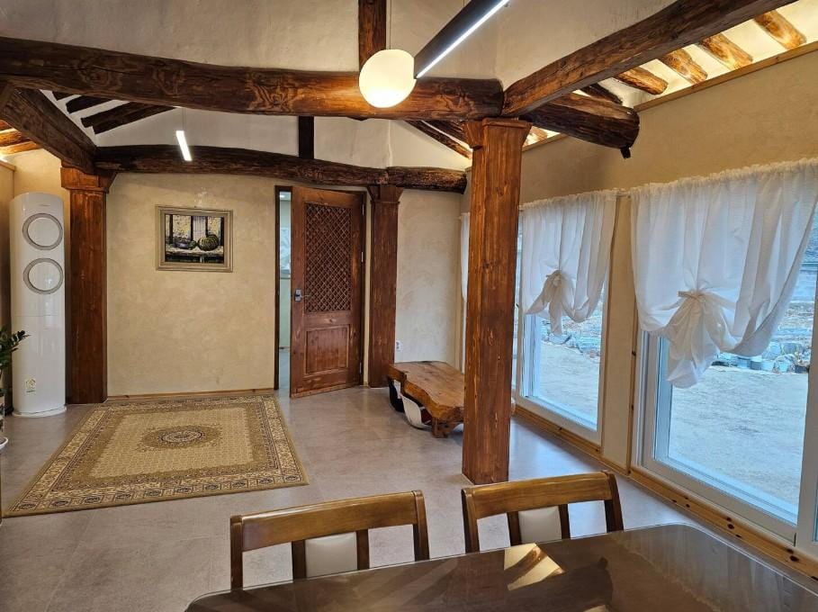 Goryeong Madangneolbeunjip Hotel in South Korea