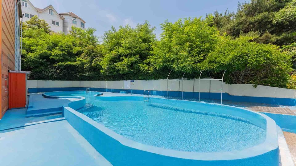 Daebudo With Haejigae Hotel in Gyeonggi-do
