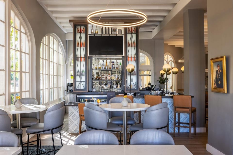 Bar/lounge