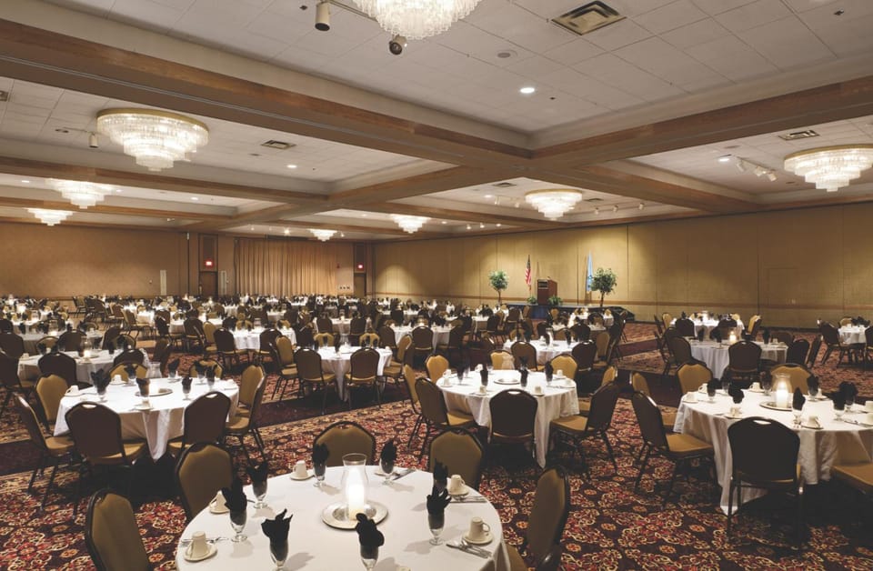 Ramkota Hotel - Pierre Hotel in Fort Pierre