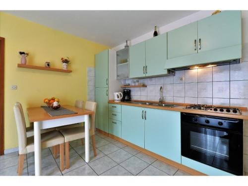 Apartments Kostelic Hotel in Murter