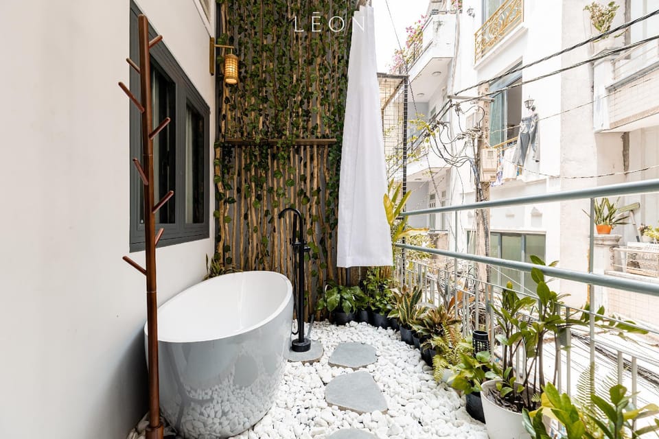 Open air bath