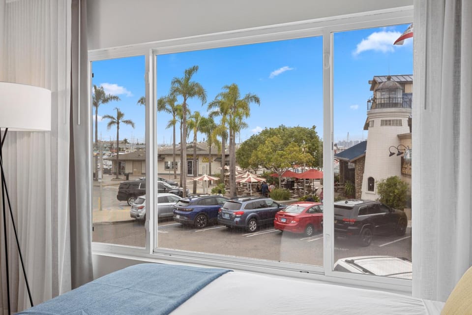 Sea Harbor Hotel - San Diego Hotel in Point Loma