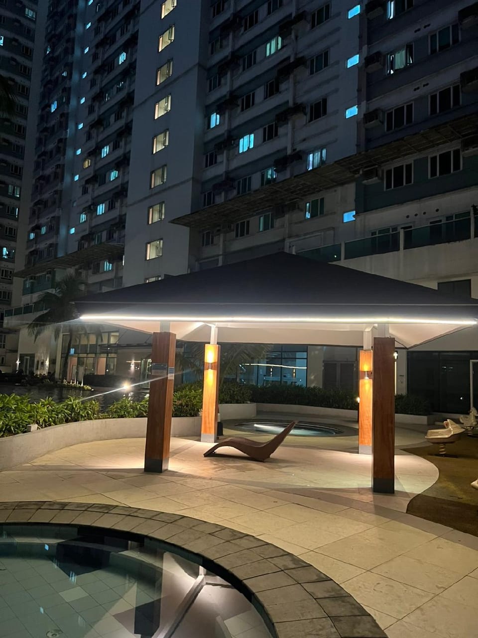 La Giada Luxe Suites Hotel in Pasay