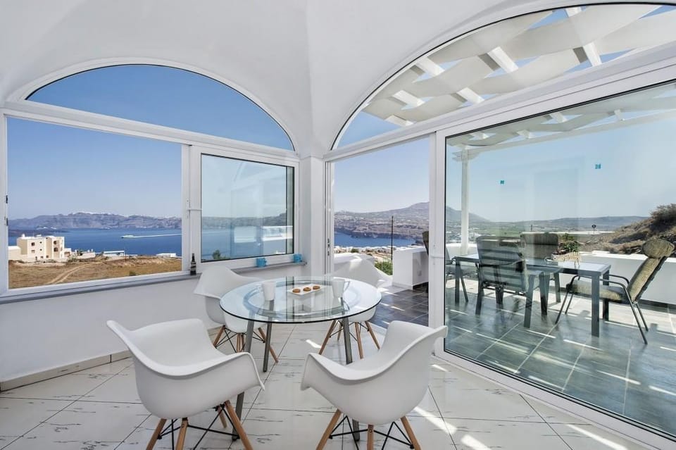 The Zen Villa Hotel in Santorini