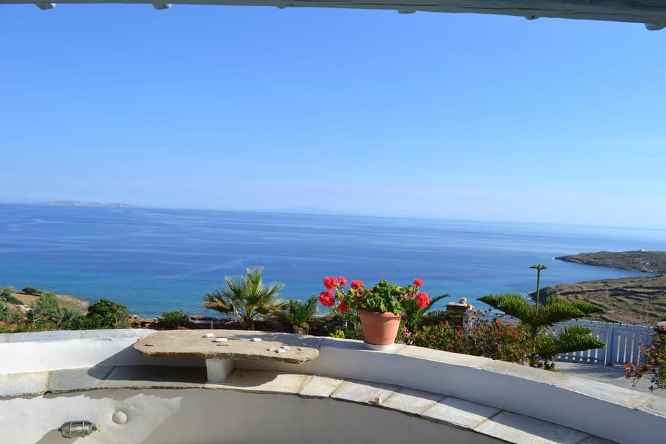 Villa Ioanna - Vacation Houses for Rent Close to the Beach Hotel in Decentralized Administration of the Aegean