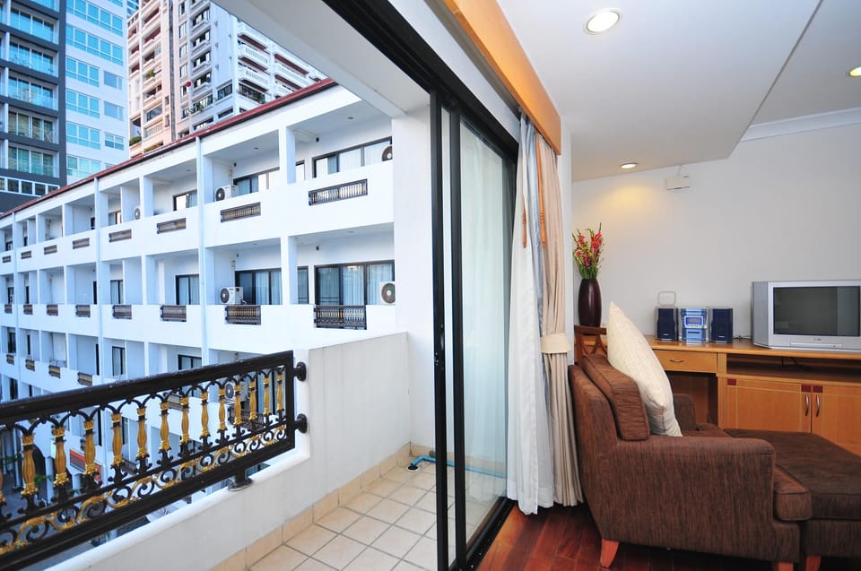 Admiral Suites Bangkok Hotel in Bangkok