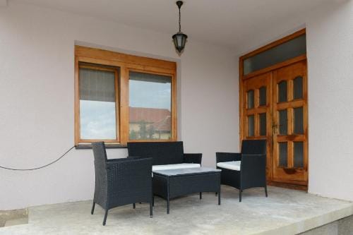 Prenociste-Vila Tasic Hotel in Serbia