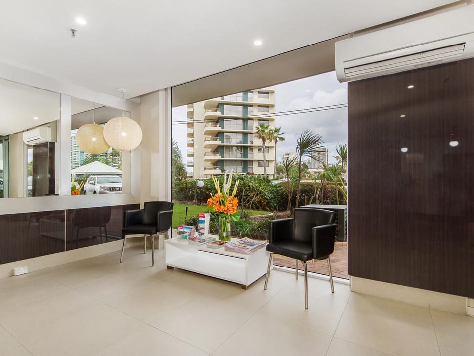 Sunbird Beach Resort Apartment hotel in Surfers Paradise
