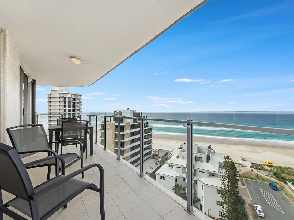 Sunbird Beach Resort Apartment hotel in Surfers Paradise