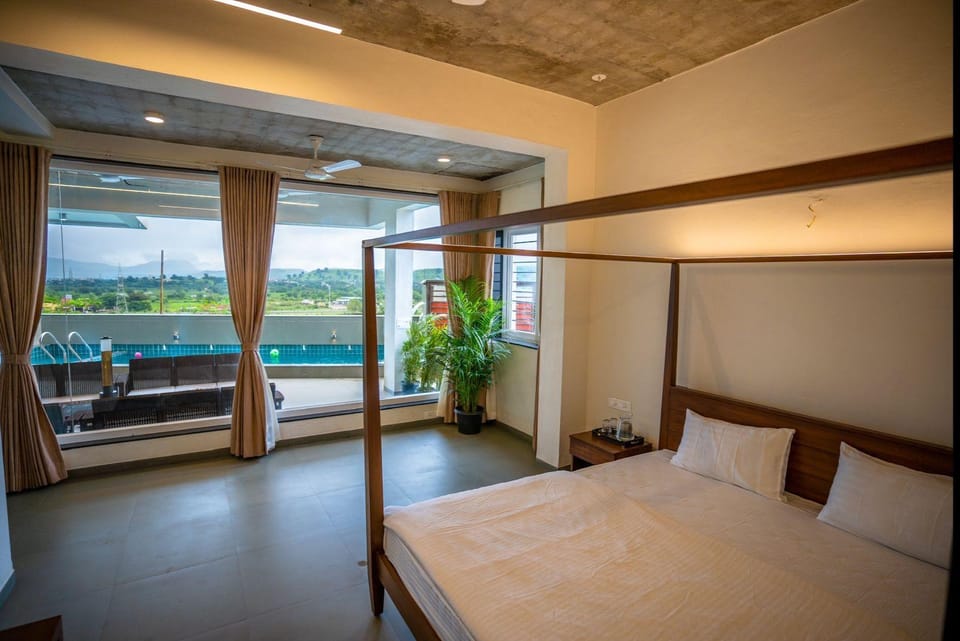 Evara Sky Jacuzzi Villa Hotel in Igatpuri