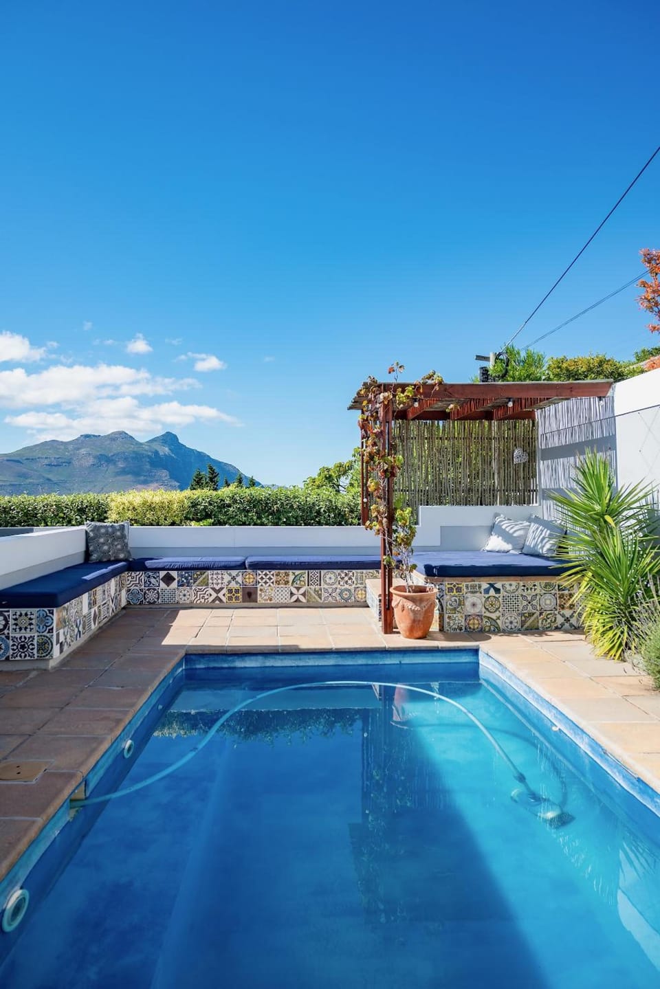 Hout & About Guest House Hotel in Cape Town