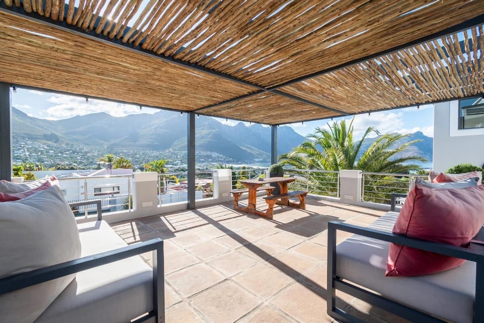 Hout & About Guest House Hotel in Cape Town