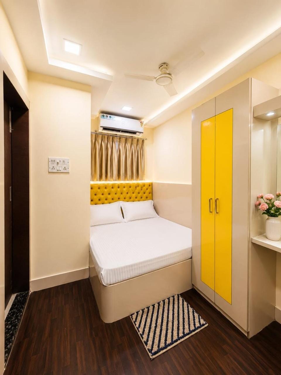 Hotel Shikha Inn Hotel in Kolkata
