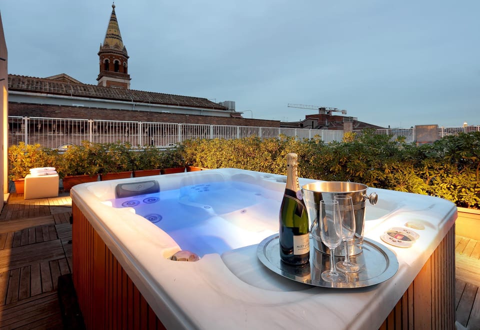 Hot tub