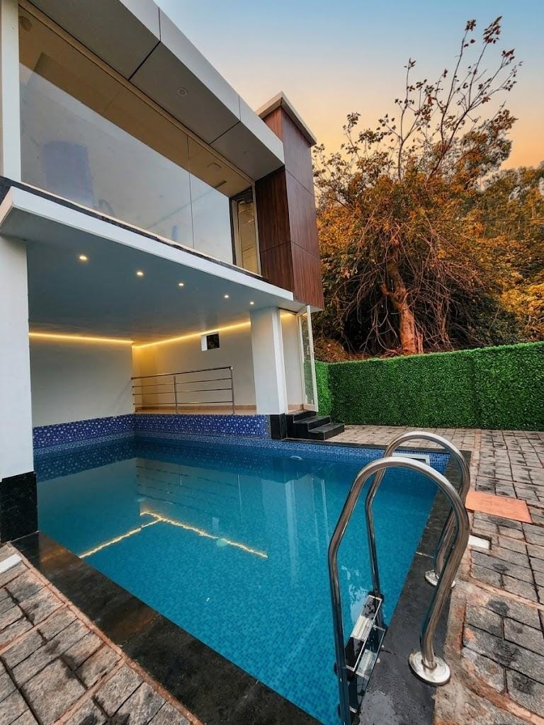 Parudeesa Pool Resort Hotel in Kerala