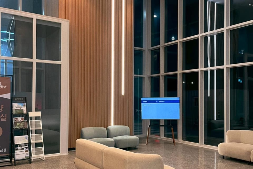 Summit Bay Lighthouse Beach Branch Hotel in South Korea