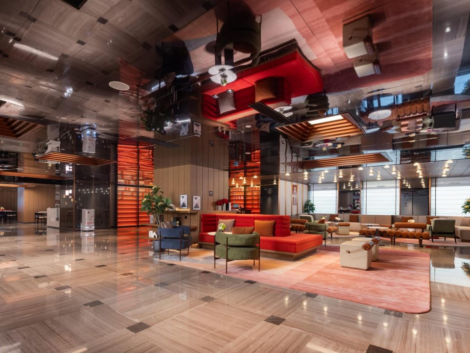 Shared lounge/TV area