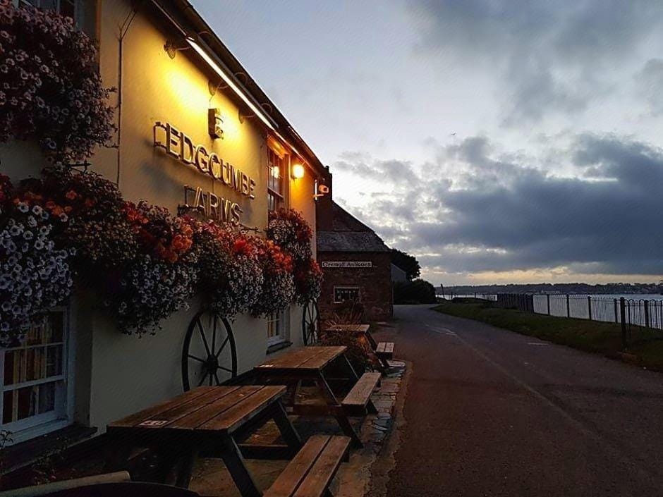 Edgcumbe Arms Hotel in Plymouth