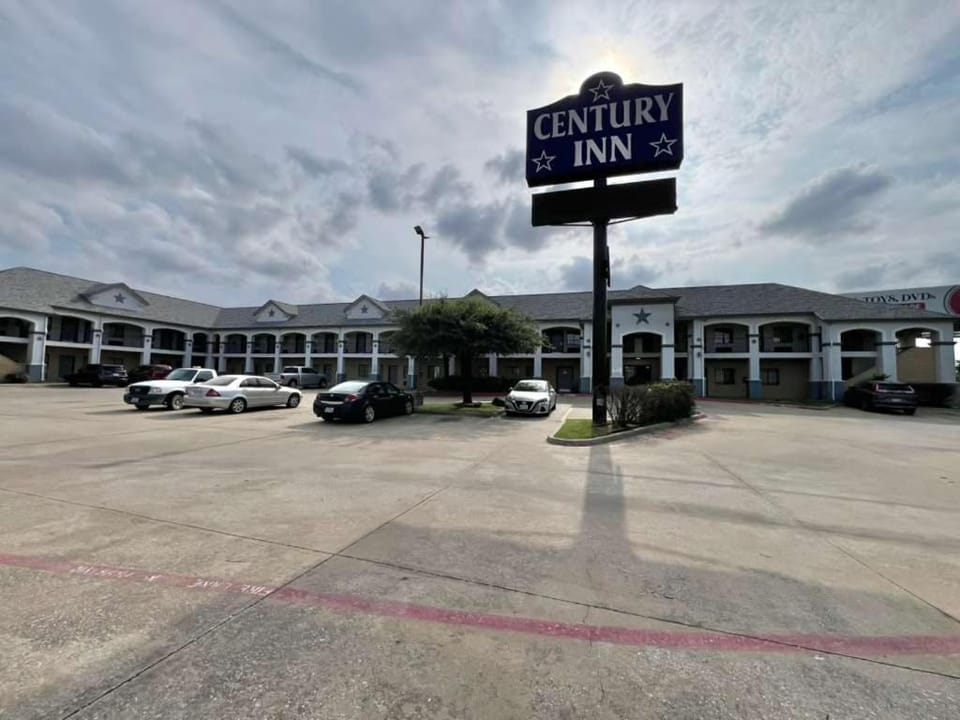 Century Inn Hotel in Irving
