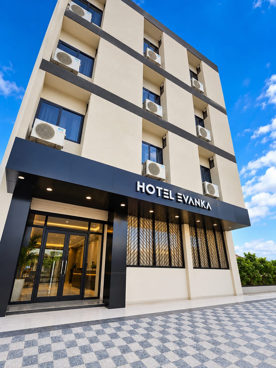Hotel Evanka Brilliant Convention Hotel in India
