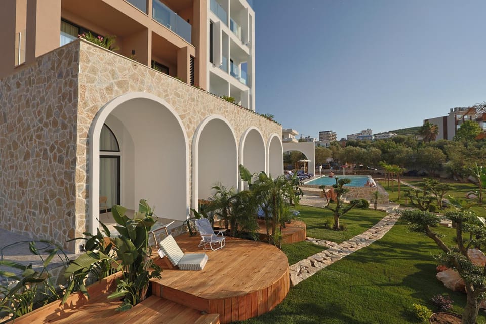 Hotel Camelot By Artur Hotel in Ksamil