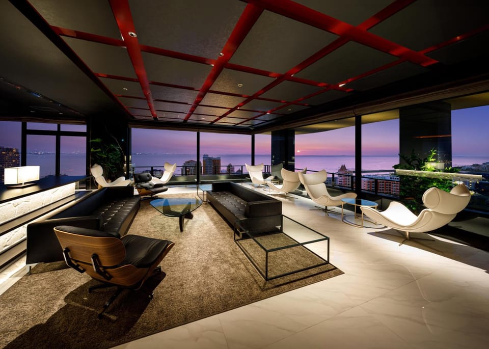 RIHGA ROYAL RESORT OKINAWA CHATAN Hotel in Okinawa Prefecture