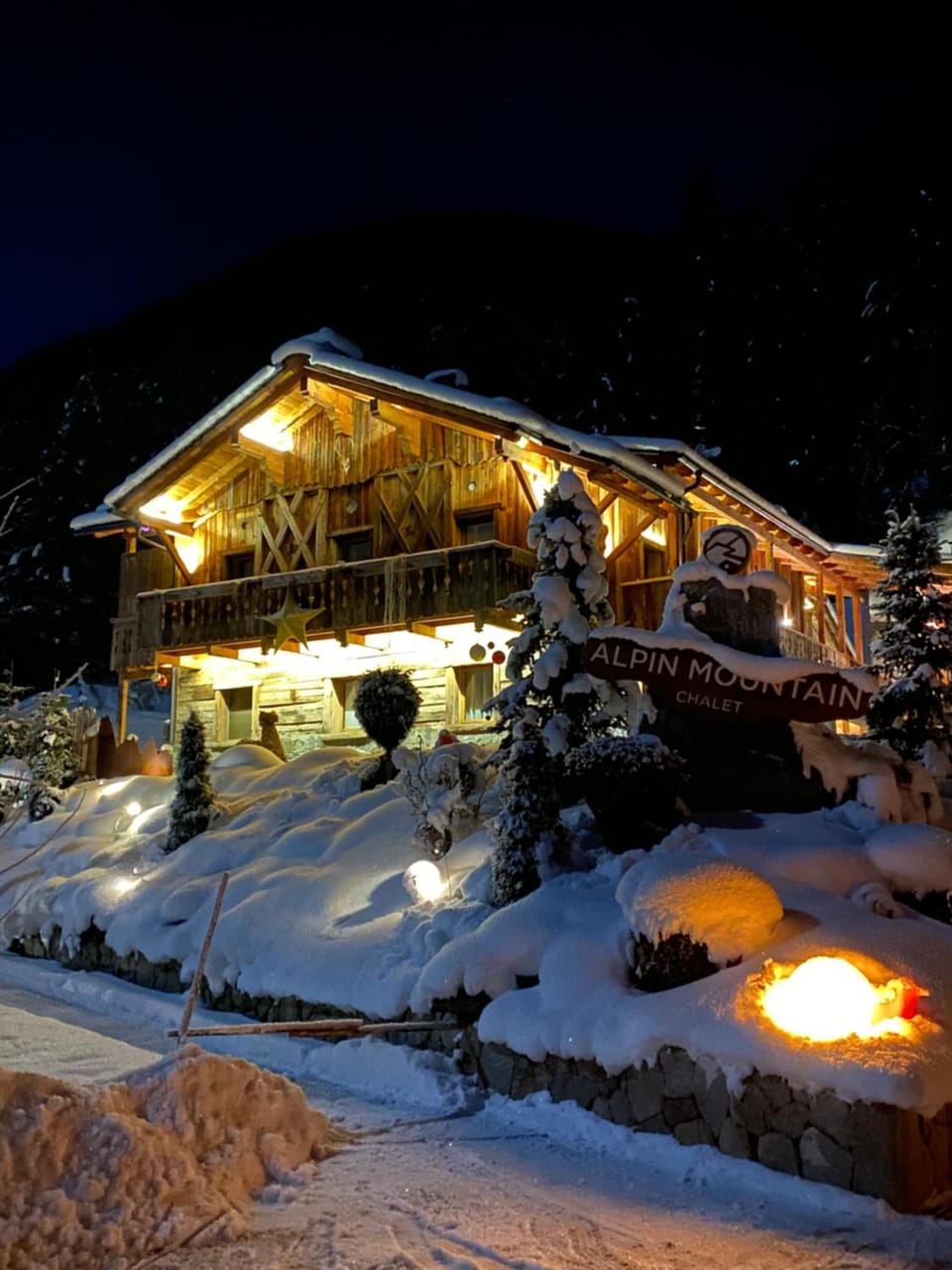 Alpine Mountain Chalet Hotel in San Vigilio di Marebbe