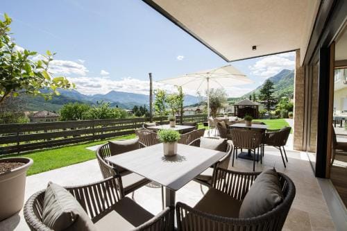Haus Gregori Modern & Central Stay in Vineyard with Rooftop & Served Breakfast Hotel in Kaltern an der Weinstraße