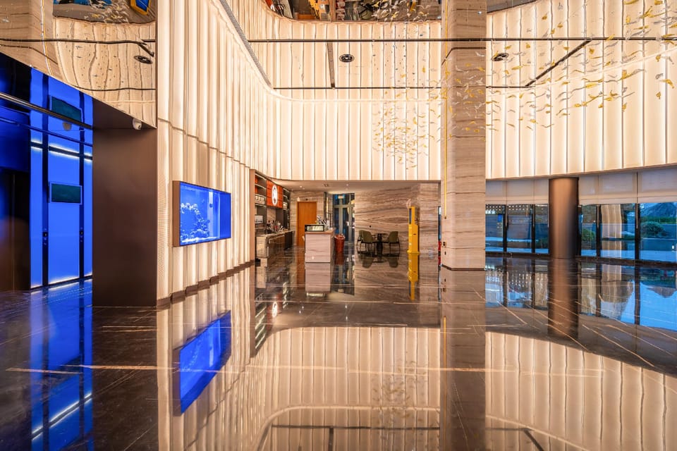 青岛世茂凡象酒店台东地铁站台东步行街店 Hotel in Qingdao