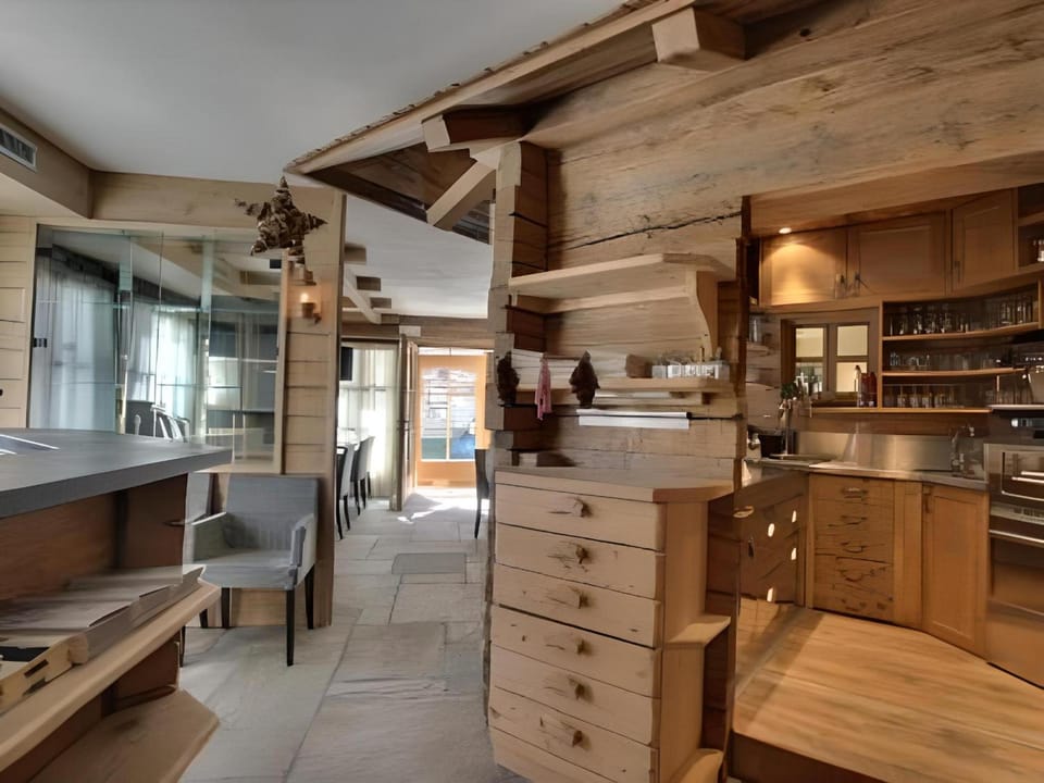 Bar/lounge