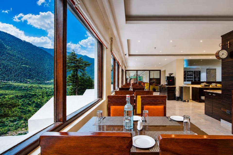 Blueko Valley Retreat Hotel in Manali
