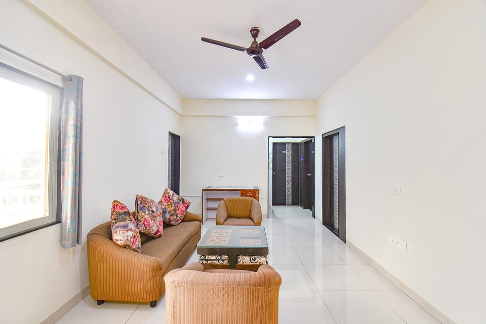 FabHotel Himalay Guest House Saanvi Residency Hotel in Maharashtra